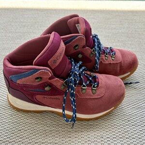 Columbia Women’s Newton Ridge Plus Waterproof Amped